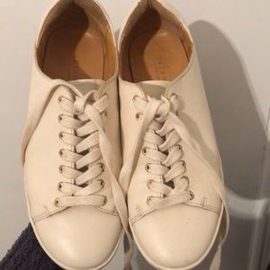 Sezane 37/6.5 off white/cream leather sneakers